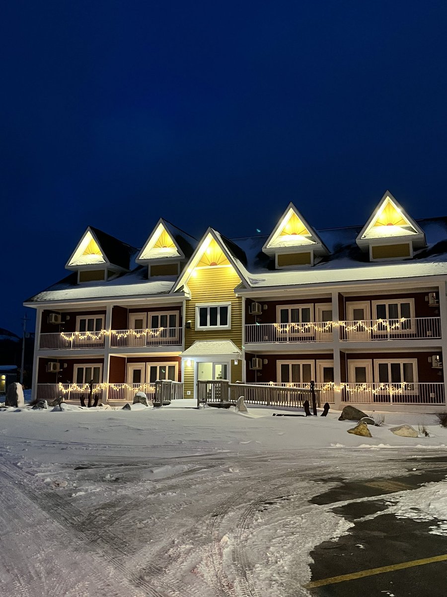 theoceanview's tweet photo. All lit up and ready for Holiday gatherings! https://t.co/ZBlixdLrfU