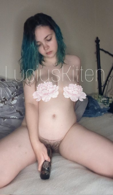 A still from my newest video 😋 https://t.co/LX36dpnOue