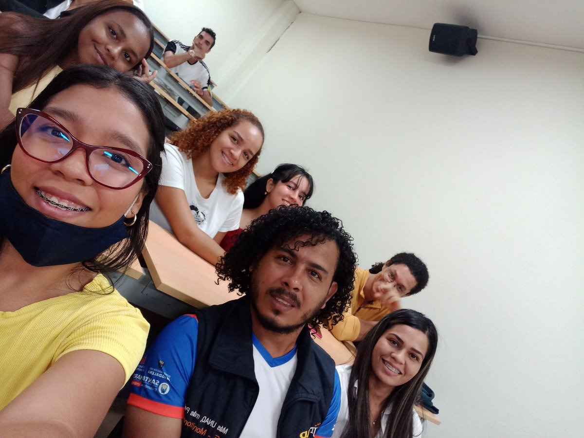 Edumalamut's tweet photo. Voluntariado Unadista empieza a integrar el Consejo Distrital de Voluntariado en Santa Mart. Nuestro equipo se sigue fortaleciendo, esto es creer en los sueños 💛💙🧡 @UniversidadUNAD @ElOIRdelaRegion @ViderZcar @JefersonArZa #ElOIRdelasregiones #PracticasdePsicologia https://t.co/dSz1pwScUs