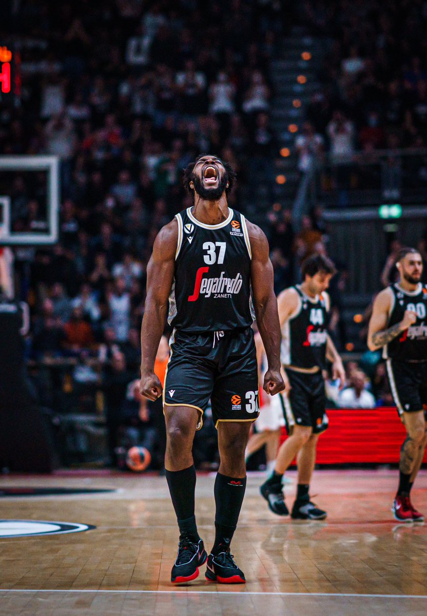 VirtusBo's tweet photo. That’s the spirit 😤

#AmoreInfinito #EveryGameMatters https://t.co/pPQIrgm1vo