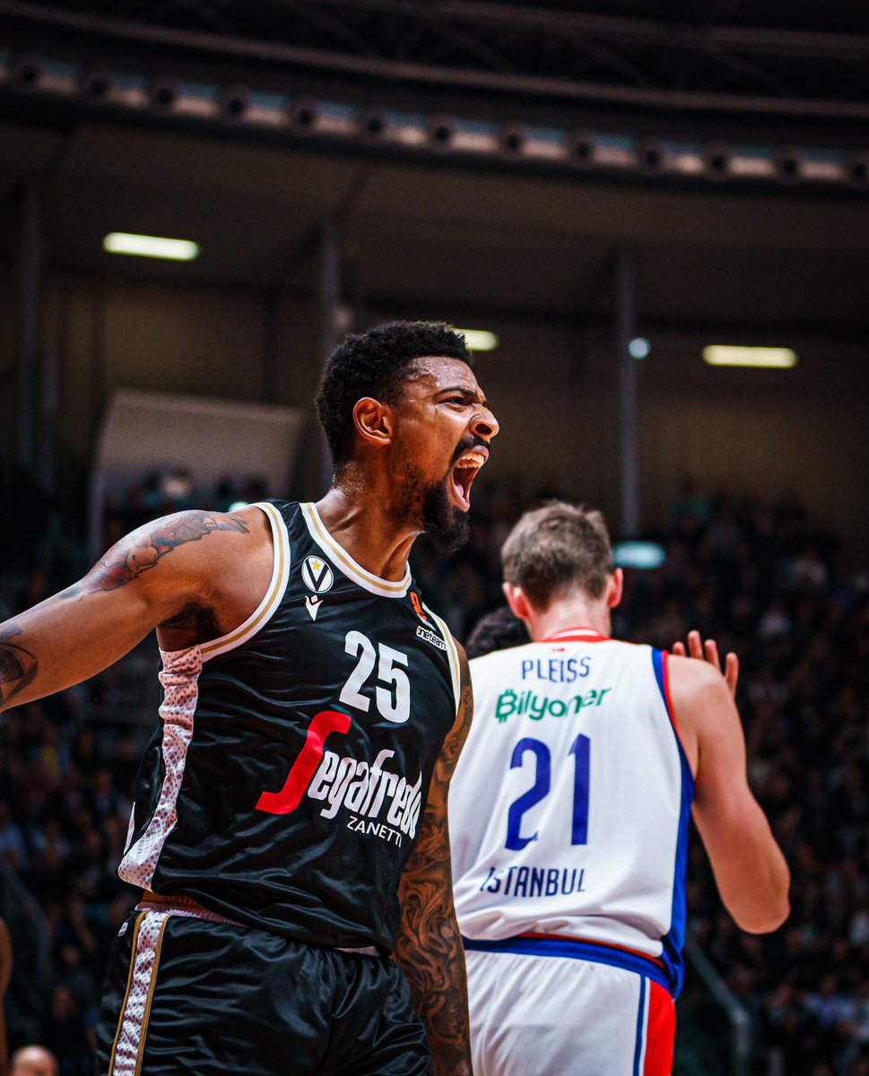 VirtusBo's tweet photo. That’s the spirit 😤

#AmoreInfinito #EveryGameMatters https://t.co/pPQIrgm1vo