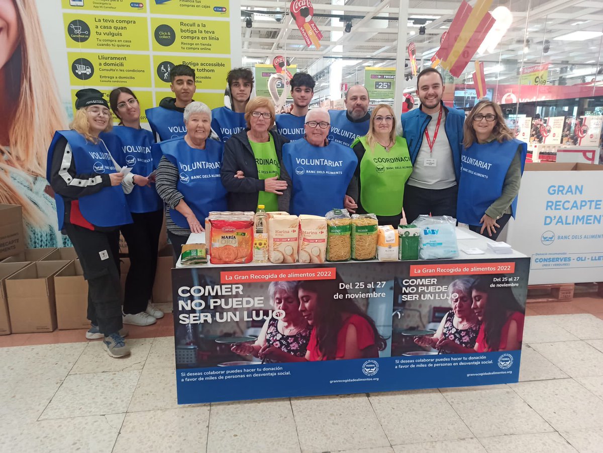 sorluciacaram's tweet photo. El #GranRecapte2022 en #Manres i de la ma del @BancAlimentsBcn suma i multiplica col.laboracions
Gràcies #voluntaris #Donants #Supermercats @fundsantaclara https://t.co/1HsnLa8pkR