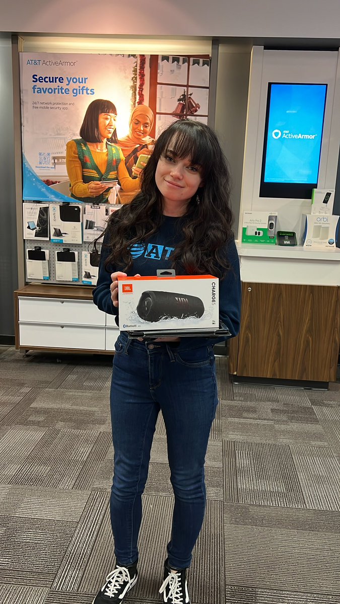 RyanCWareham's tweet photo. Lauryn Mort at AT&amp;T Wareham chose the JBL Charge 5 to show off this Black Friday! Pure portability and quality. #LifeAtATT #wiNEeverything #AccessoryAmbassador. https://t.co/KtjJJgfaqP