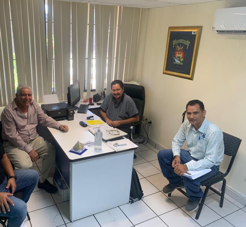 isapesca's tweet photo. Visita técnica de trabajo e invitación para formar parte del Consejo Científico del ISAPESCA. Reunión de trabajo con Dr. Federico Páez Osuna, investigador de la UNAM, Dr. Sergio Efraín Beltrán Beltrán, director  del ITMAZ e investigador de la institución, https://t.co/3j2c9Z5Q3m