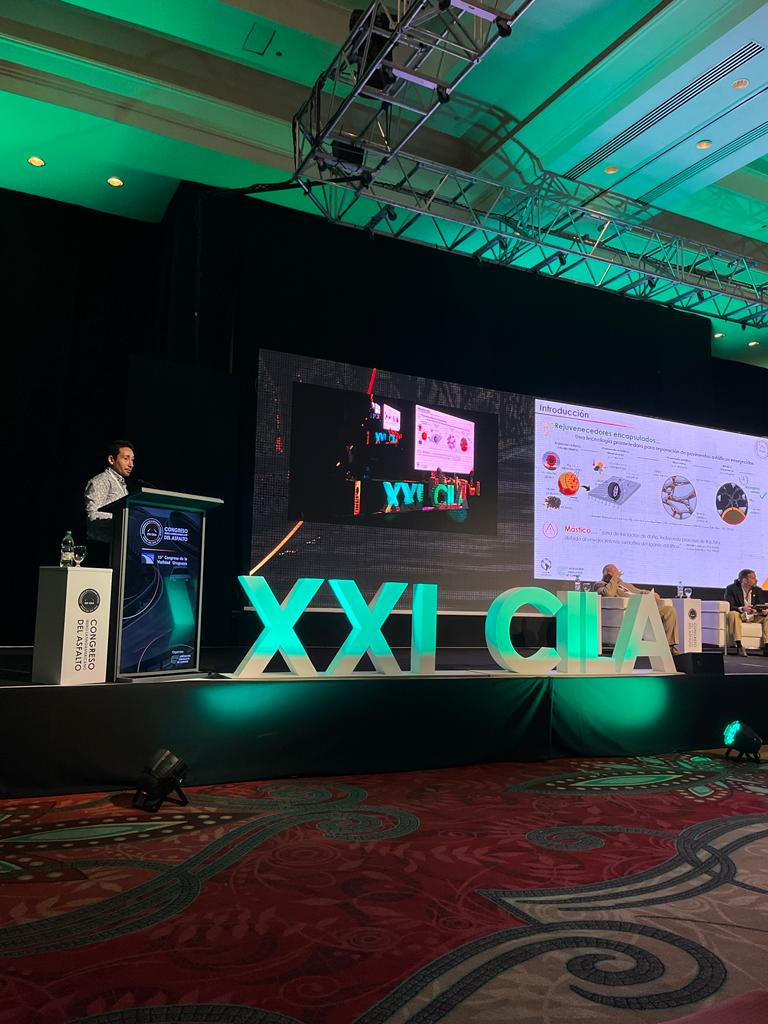 Jose_Concha's tweet photo. Excelente jornada en @CilaXxi 🇺🇾 presentando trabajo colaborativo desarrollado en @ubbchile y @Uniandes https://t.co/FpcXqPPZnK