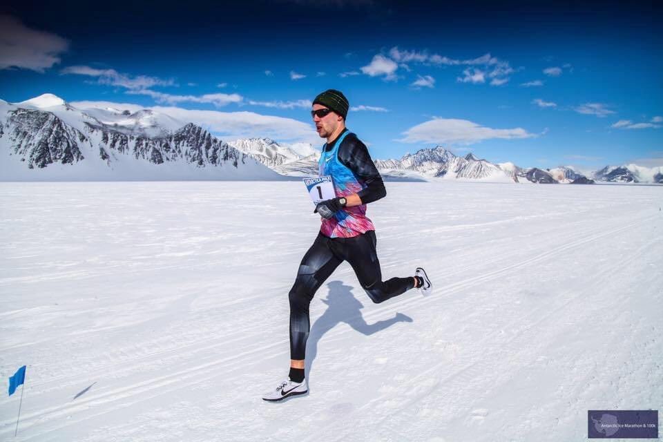 RichardDonovan7's tweet photo. Five years ago today I set up an Antarctica Mile. Ireland’s Paul Robinson ran a magnificent 4:17.9 in -20C on a course of snow and ice throughout. @PaulRob91 @AntarcticIceMar @dublintrackclub @SpaceAthletics @themile @melbtrackclub #running #athletics #TrackandField #Antarctica https://t.co/1V5FZGObTT