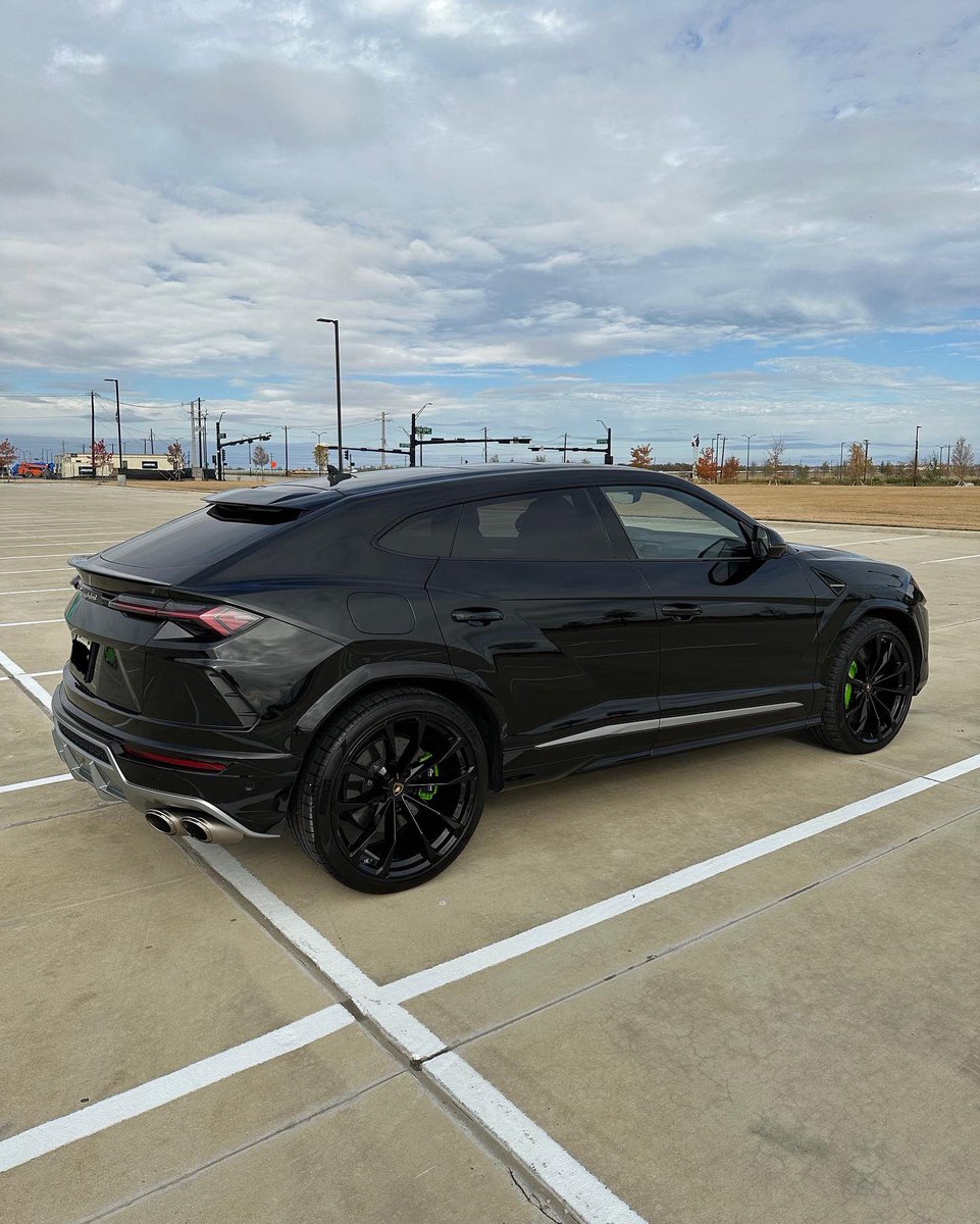benwegmann's tweet photo. Finally own one of these bad boys after always saying I would. Truly, truly blessed. https://t.co/E6U8d9m9lC