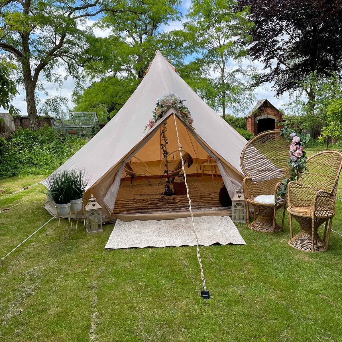 bell_tents's tweet photo. Book your Bell tents Today for 2023. 🏕 

We provide bell tents for all occasions. Weddings, Birthdays or even just extra accommodation needed. 

Double and singles beds available, chill out and party tents. @bell_tents 
Get in contact today
https://t.co/uB2vgjIMZX https://t.co/gtEjlELFZI