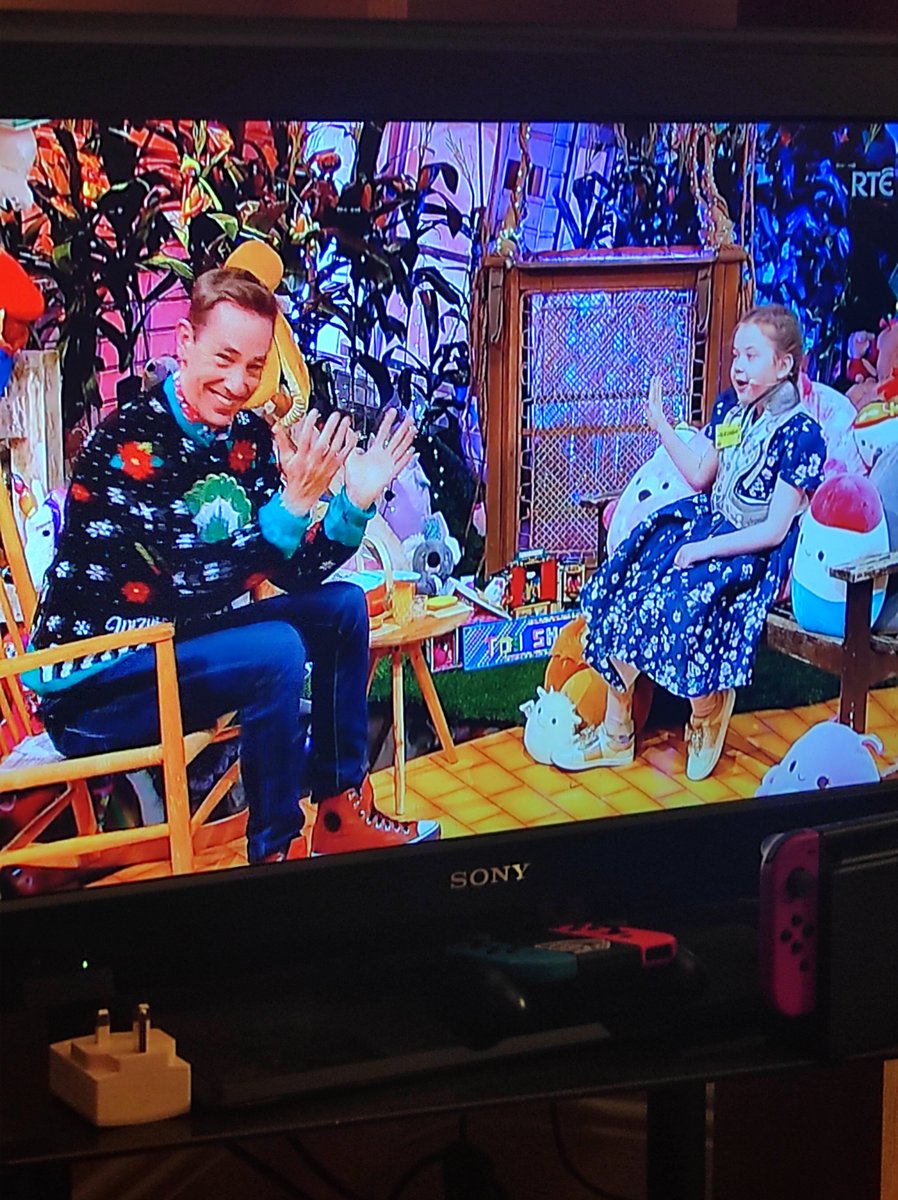 LeDougie's tweet photo. Cora needs to back the fuck off or I'll be dislocating her life #latelatetoyshow https://t.co/kjOrIQqxZr