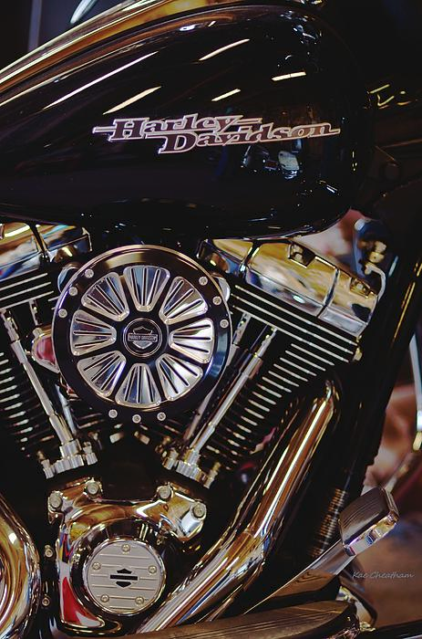 KaeCimages's tweet photo. The lighting on this #harleydavidson  gave a wonderful #abstract effect. I couldn't pass it up. #photographyart 
https://t.co/YYO8wTkvu6 https://t.co/lBB77SfjZs