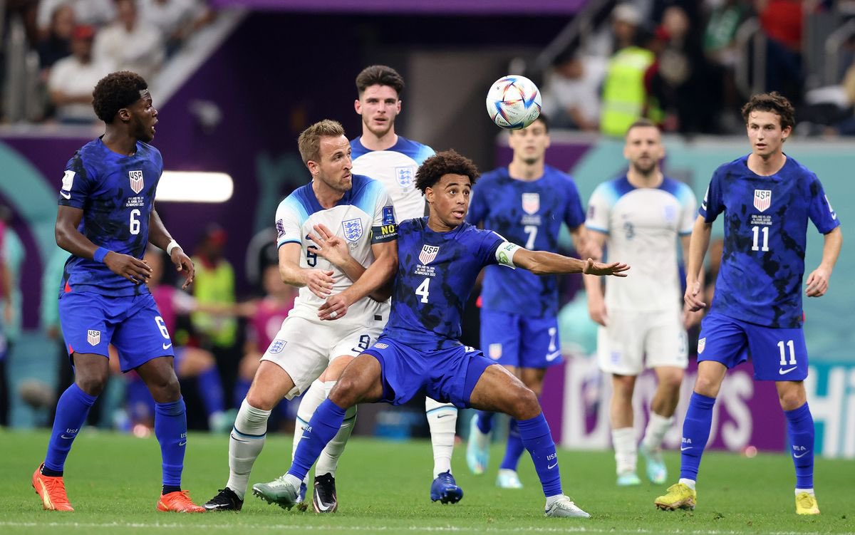 Tyler Adams put out 🔥🔥 time and time again.  Truly living up to the captaincy bestowed upon him and bringing the form he has shown in the Premier League this season.  Going to Leeds United was truly the best move for his career. #USMNT 
#USAvENG #WorldcupQatar2022