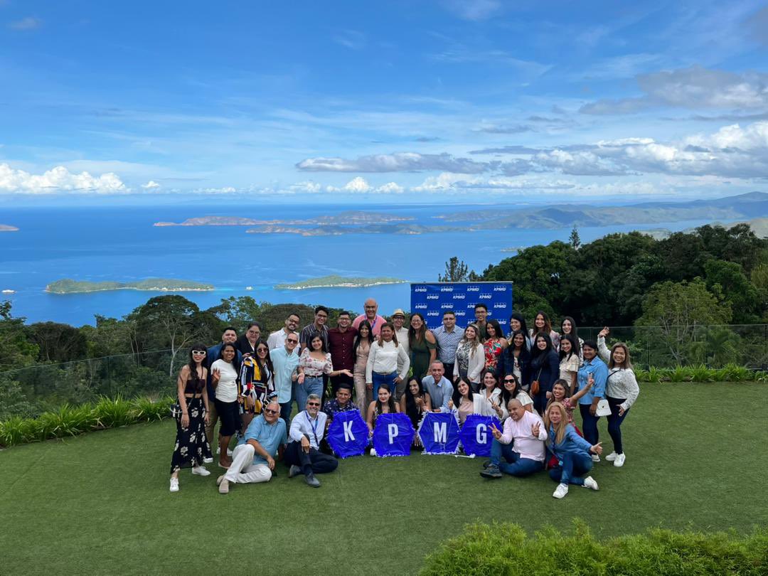RamonOstosD's tweet photo. Es una gran satisfacción estar hoy reunido con nuestro equipo @kpmg_ve de la Región Oriente, celebrando #Together un año más de logros compartidos 💙 https://t.co/Q1MP8Xj2Vu