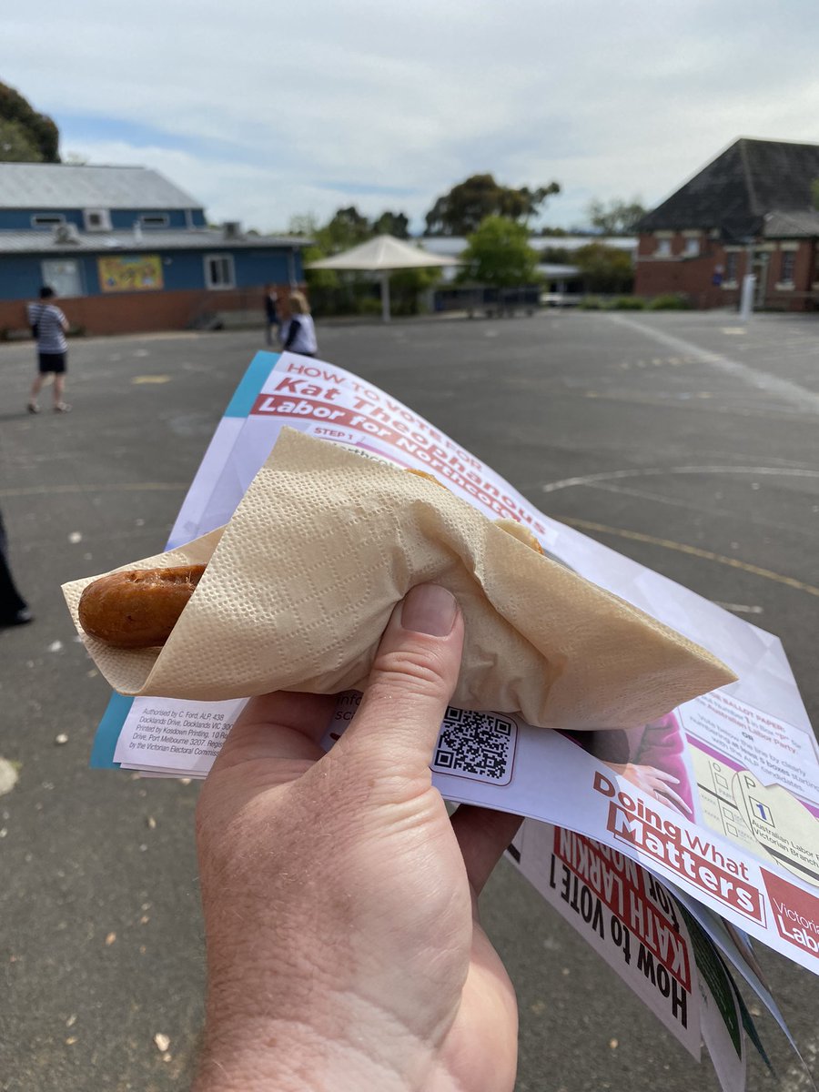 duckboy6's tweet image. #DemocracySausage Wales St Primary, Thornbury
