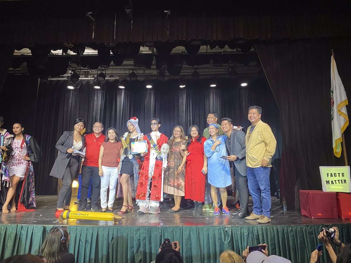 COMPACT2022's tweet photo. 👗 | Fashion Expo 2022:

FRESHIES? Both the judges and the crowd were stunned by them! 😳 

Congratulations to COM12 for winning the 3RD PLACE 🥉🏆 

DESERVEEEE!! 👏

#COMPACTnaPak

#FashionExpo2022
#COMPACT2022
#FactsMatter 
#SpreadtheTruth
#BROADenTheTruth https://t.co/ouyGMnhxii