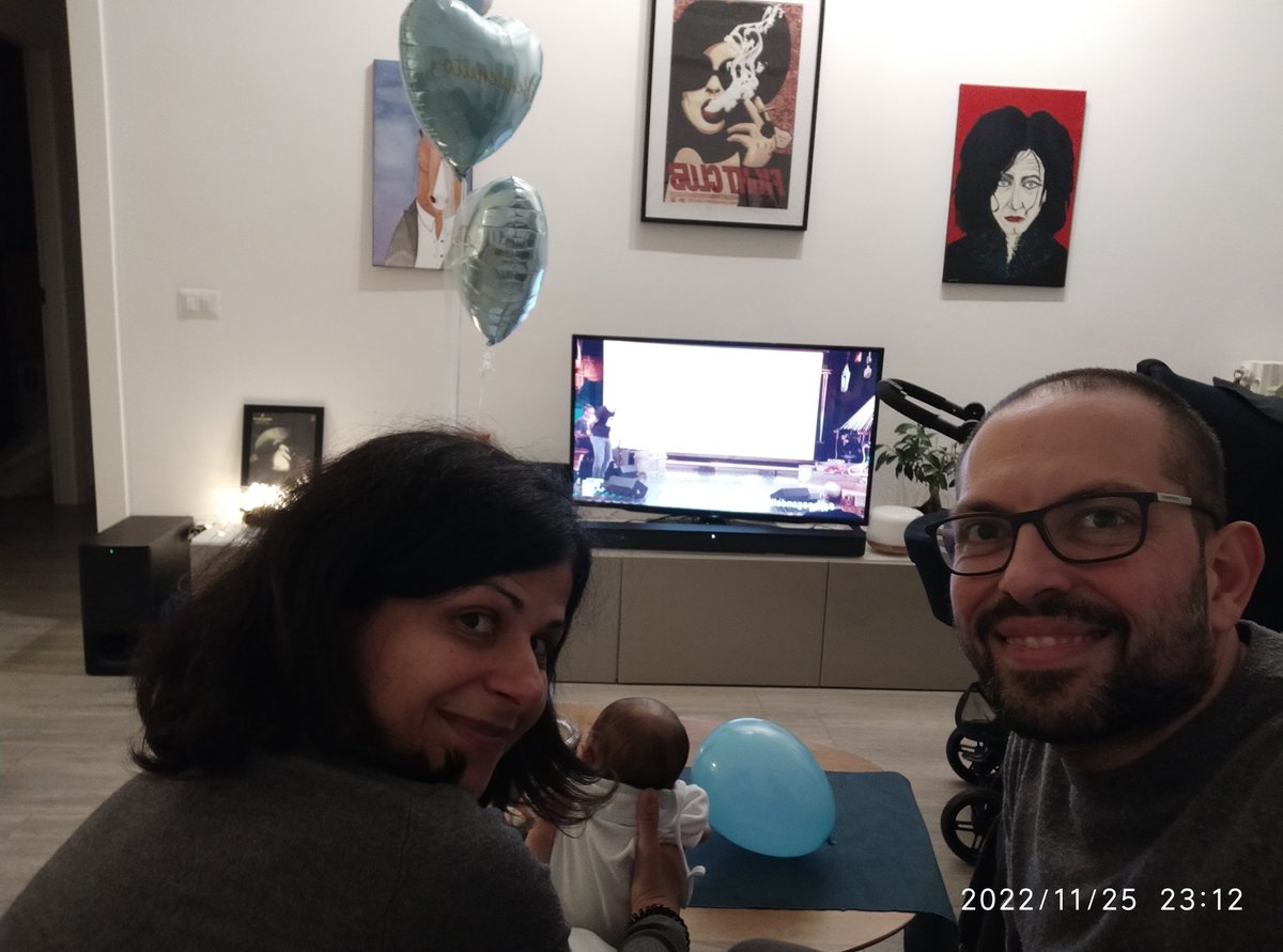 ingpazzo's tweet photo. Per la prima volta in 3 a vedere #propagandalive 
Mandiamo Matteo al VAR! https://t.co/LDIfcNgYPl