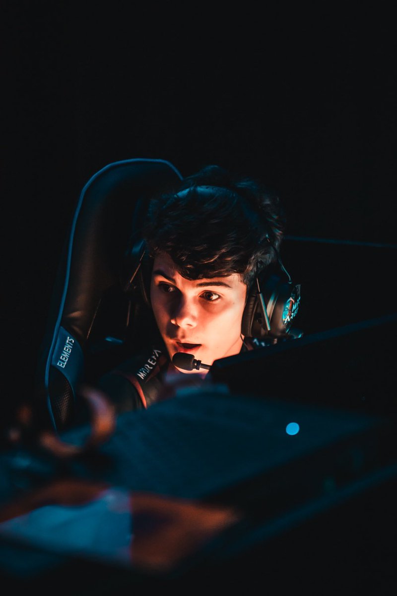 victoorvargaas's tweet photo. Salve rapazeada! Quero deixae algumas fotos e registros que fiz na Mr. Jack Cup que rolou no último finde aqui em Porto Alegre - RS. Posso contar com vocês a me ajudar a chegar no @Gaules? Contrata noix gau

@VelhoVamp1 @ale_apoka @fillipebt @fbzfps @matheusueta @KHTEX @nowayzao https://t.co/3ICdRk6sPW