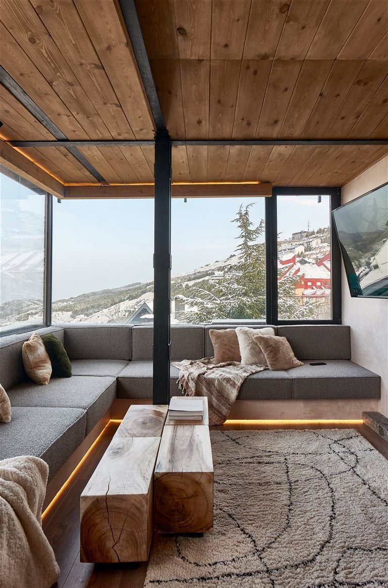 lfarrec's tweet photo. Casa Nevada:
Exclusiva vivienda de alquiler vacacional en el corazón de Sierra Nevada. La idea era conseguir que la estancia, una vez terminada la jornada de esquí, fuera lo más placentera posible. Con todos los lujos que puede llegar a tener un hotel de cinco estrellas. https://t.co/MYioXAtj2W