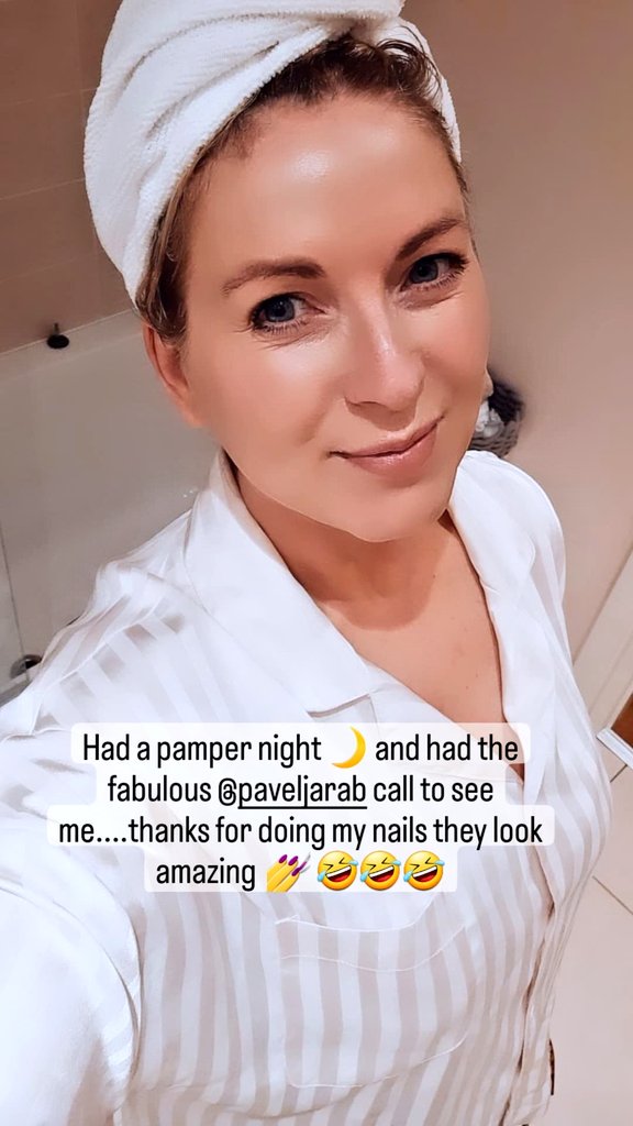 Just posted a pic over on Instagram of me having a pamper night...someone DM me saying omg silk is so sexy what are you trying to do to me.......its a pjs Jim and I'm fully covered calm the f*** down 🤣