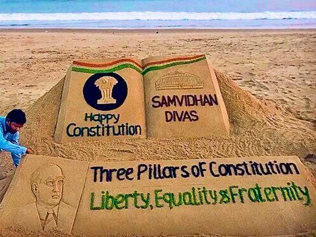 RaviMeenaHadoti's tweet photo. Constitution is a tool to fight against

Communalism,
Inequality,
Social injustice,
and Autocracy

Happy Constitution Day to all Indians!!

#ConstitutionDay2022
#संविधानदिवस #ConstitutionDay
#संविधान_दिवस #JaiBhim https://t.co/vjvGqKTHBl