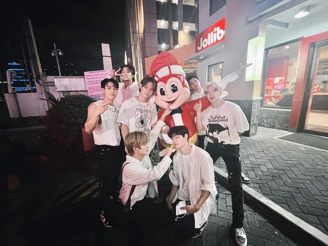 Che_Ry0317's tweet photo. The Giant Bee pag ang TAN ininvite mo naku sa "JOLLIBEEDA ang Saya"talaga. Marame #PHSODA matutuwa ๐๐๐ค
TANโค๐
#Jollibee
#ํ #ํฐ์์ด์ #TAN #์ฐฝ์
#ํฐ์์ด์ #TAN #HOL_CS
#nottoday_jooan
#JJ_FILM
#ํ์ด์์ผ์
#yeop_hoto
#๋ค๋์photo
#js_pic https://t.co/2jqKFoa7pr