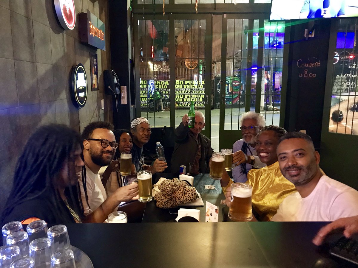 Recine12's tweet photo. Que semana maluca, mas incrível ao mesmo tempo. Gratidão pelos encontros.
Sextei👊🏿❤️🌿
#brlab
#poros https://t.co/g5U0L63cAk