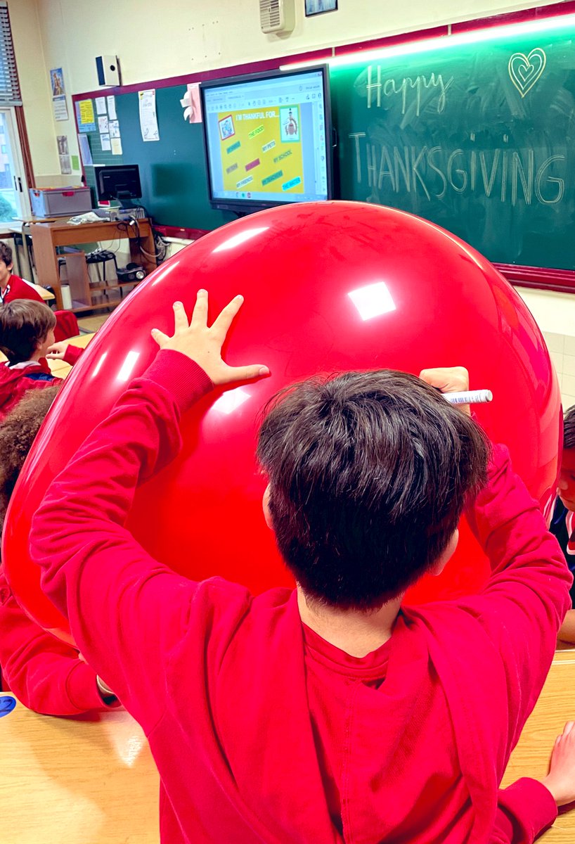 VaneAL14's tweet photo. 🎈Jueves. #thanksgiving I’m thankfull for… my students!! 🧡🤎🦃 https://t.co/EGGWm3Mc3N