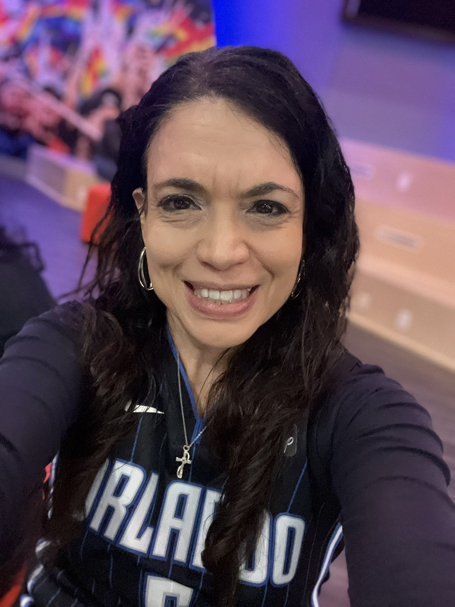 ExamineMoments's tweet photo. Yay super excited to be at @OrlandoMagic game tonight! #Thanksgiving2022 #NBA #family #together #takingnothingforgranted 🏀💙 https://t.co/jbJmjt4Woy