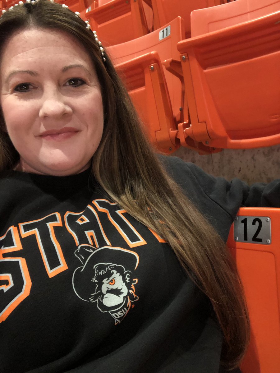 GoPokesAK85's tweet photo. My favorite seat, in my favorite arena, in my favorite town, in my favorite state. #GoPokes #BeatTulsa #GameDay #KeelForLife https://t.co/YATACf8gfY