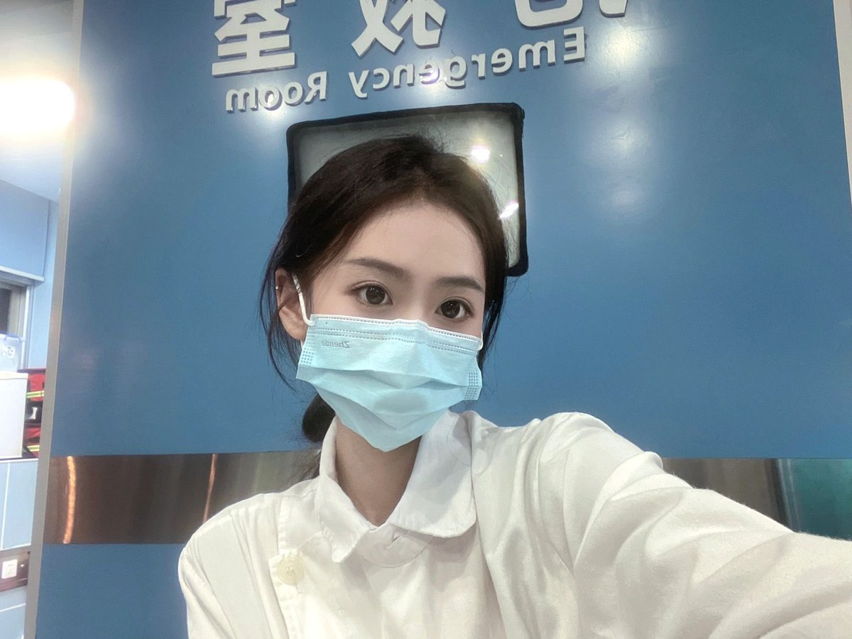 jiaoxin19's tweet photo. 等等中午 想挑戰一個人吃海港～

一個人逛逛散心☺️ #台湾交友 https://t.co/sjiAnpul2c