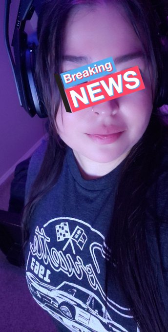 💥Goin LIVE in 5!!💥If anyone would like to join on Sub OF pg. 😁 https://t.co/xyWNPFN4qw https://t.co/<a href="/tag/glasshalffull"class="tags"><span>#glasshalffull</span></a>
