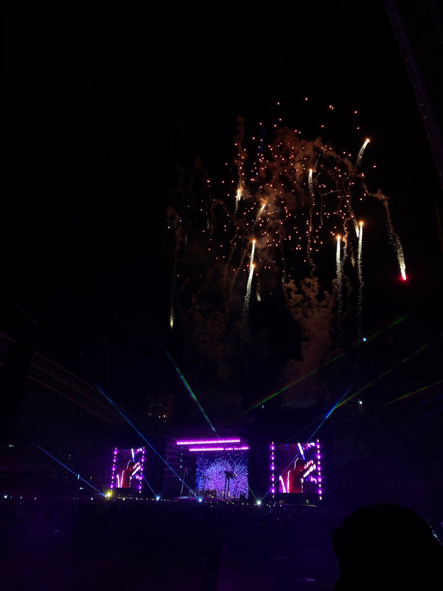 Porque la noche de anoche fue,
Algo que yo no puedo explicar.

24.nov.22 
❤️‍🔥🐰