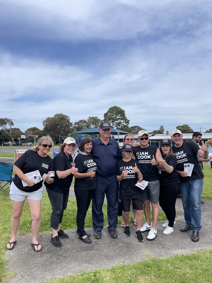 96mitchclarke's tweet photo. Independent candidate for Mulgrave Ian Cook says he’s had about 400 volunteers - from across Vic and interstate - on polling booths today. He says he’s in with a fighting chance.
“There has been an awful lot of people saying ‘we like your story, we like what you stand for’.” https://t.co/548pEHCLTb