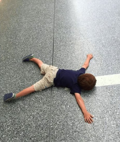 Yo cuando sonó la intro de Diles / Cuando la dejó de cantar a los 20 segundos