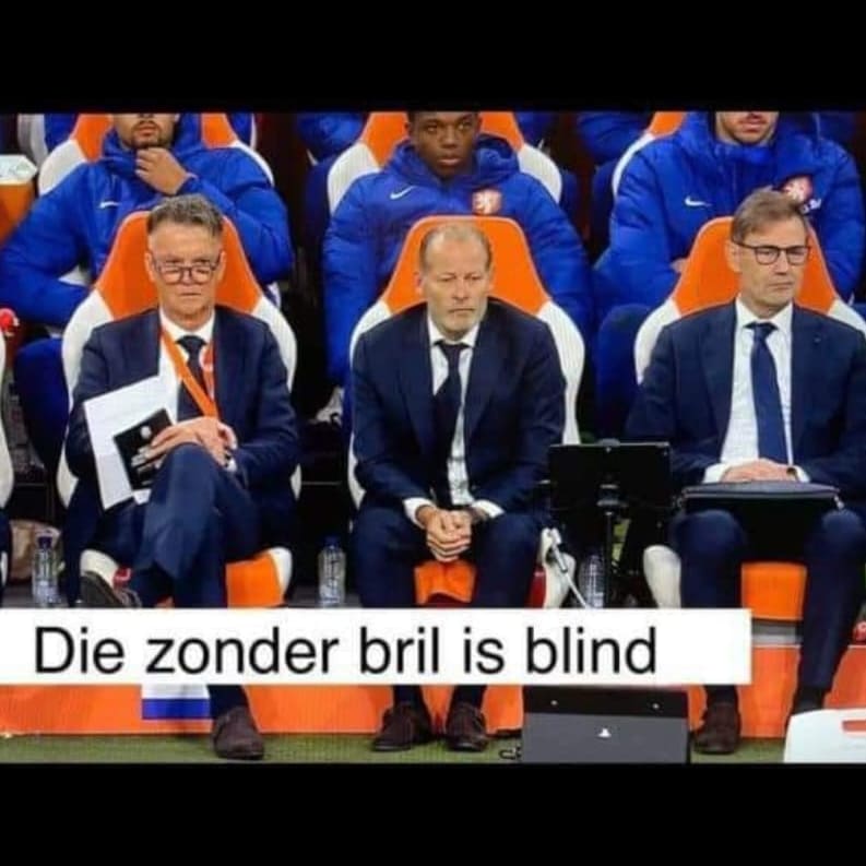 Goedemorgen allemaal, het is weer weekend. En ben je vandaag jarig, dan zeggen we HARTELIJK GEFELICITEERD met je verjaardag.
MOP VAN DE DAG