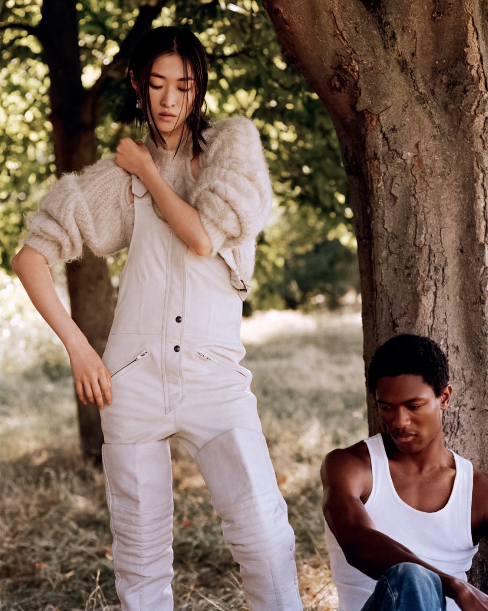 paper_muse's tweet photo. #BritishVogue 12์ํธ/ https://t.co/AnWHpYct92: MAGIC REALISM #VittoriaCeretti & #ChuWong, Photo #AlasdairMcLellan, Styling #JaneHow
#FW22 #ํจ์
์ฌ์ง #ํจ์
ํ๋ณด #๋ณด๊ทธํ๋ณด https://t.co/aSH8Jz4vnP