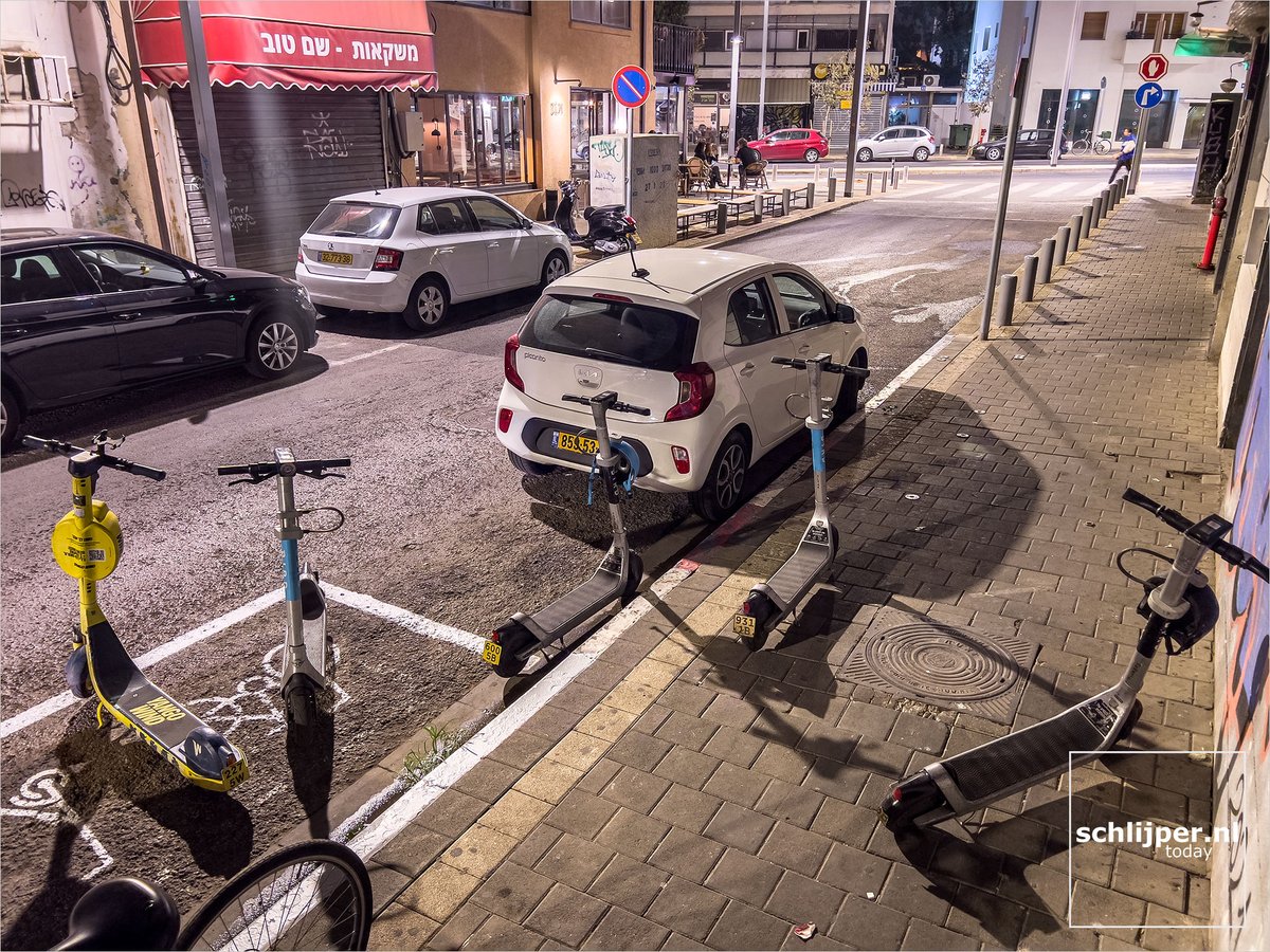 Social distancing e-scooters

21 11 2022 19:58 #TelAviv #korkinet #escooter #mobilityTLV