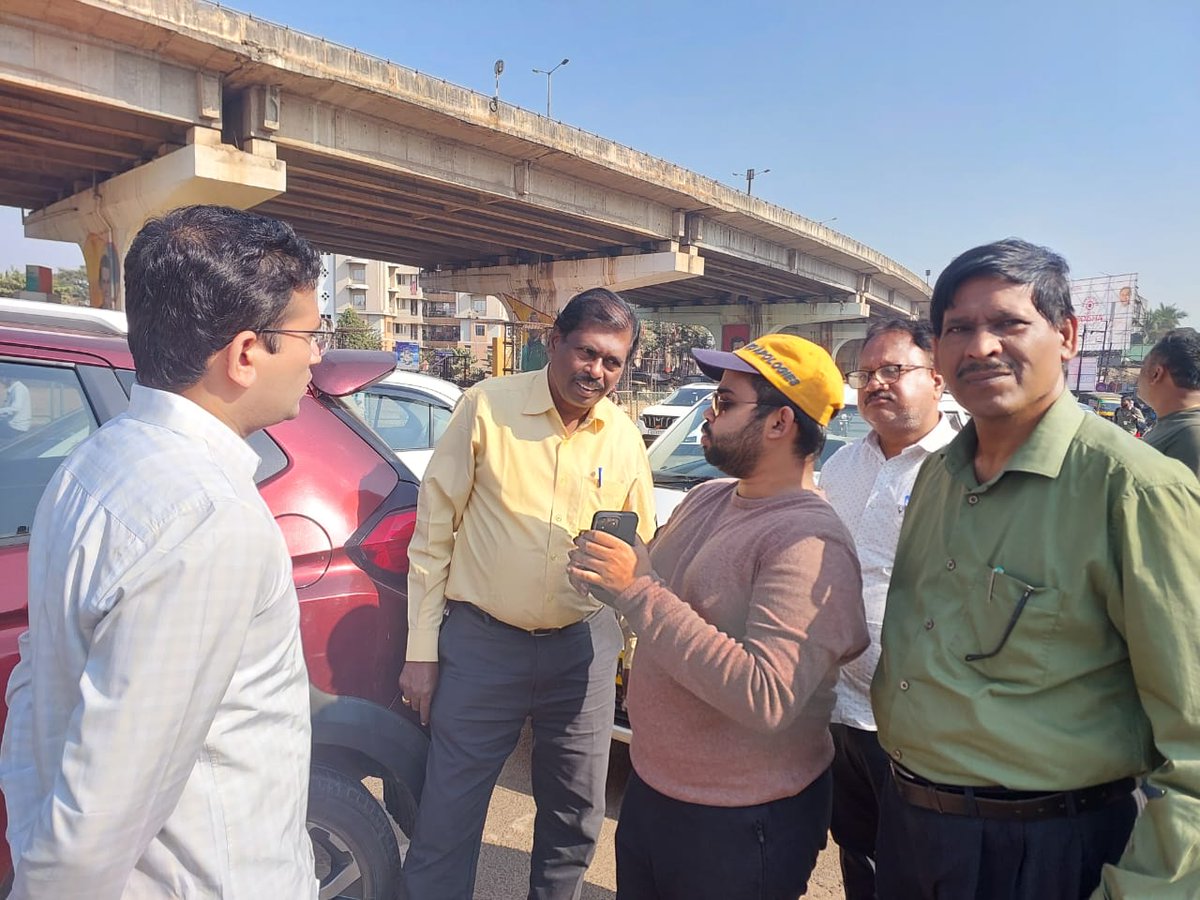 bmcbbsr's tweet photo. Field visit by Team BMC.

Add. Comm-III along with Corporator, Team BMC, BUKC, MUKTA visited Rasulgarh junction to assess the site for placemaking under the #CityBeautification initiative for the upcoimg #HWC2023

@CMO_Odisha @IPR_Odisha @HUDDeptOdisha https://t.co/marNjUvtCk