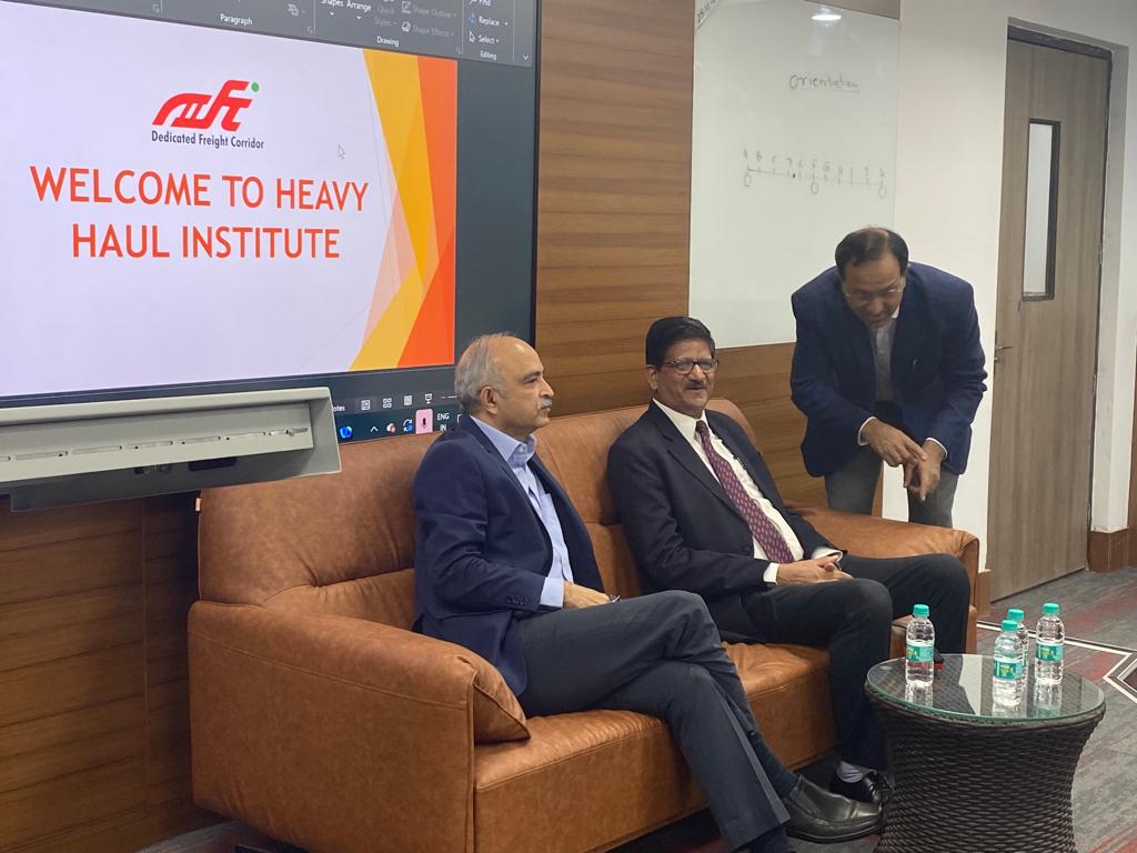 DFCCIL on Twitter "Sh RK Jain MD DFCCIL in the presence of Sh N