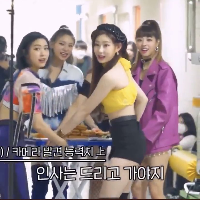 a thread of ITZY being the representative of kpop crackheads + unserious moments