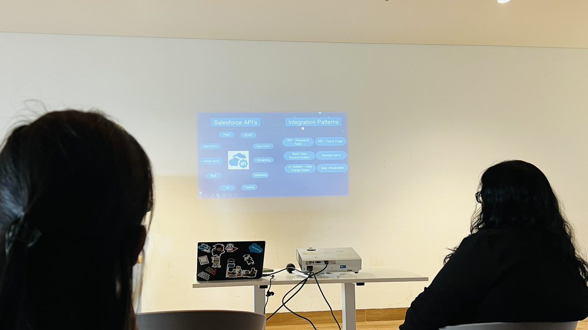 Payal154154's tweet photo. #IntegrationDesigns 
Salesforce APIs and Integration Patterns  

#bugendaiohana #bugendaitech

@PuneSFDC @parthv4u @shreyas1709  @NilJadhav10 @DipikaRajput94 https://t.co/83MFN27EB4