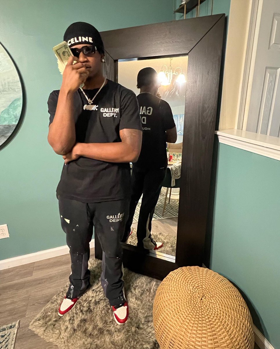 Li_Hunta_Jr's tweet photo. Double Spendin’💰, I Go Double With, I Got Double Digits💲” https://t.co/XDrEqNlLhB