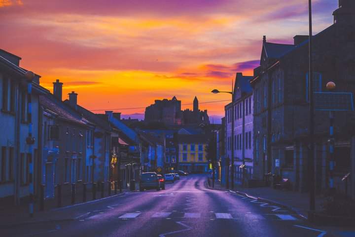 DerekJByrne45's tweet photo. It's hardly surprising that they'd want to build a Hotel at #TheRockOfCashel , sure they have no problem allowing #MooreStreet to be turned into a Carpark & Shopping Mall. No respect for Heritage or History in this country #SaveTheRock #SaveMooreStreet https://t.co/OJ5C3d6sz0