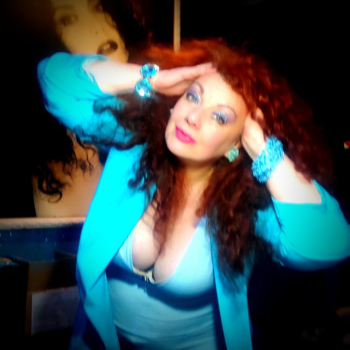 Oggi sono al 19* anniversario de il mondo di Atlantis &hearts;️&hearts;️&hearts;️&hearts;️&hearts;️&hearts;️  #anniversaire #anniversary #anniversario<a href="/tag/selfie"class="tags"><span>#selfie</span></a><a href="/tag/follow"class="tags"><span>#follow</span></a><a href="/tag/actress"class="tags"><span>#actress</span></a><a href="/tag/star"class="tags"><span>#star</span></a><a href="/tag/foryou"class="tags"><span>#foryou</span></a><a href="/tag/club"class="tags"><span>#club</span></a><a href="/tag/anniversary"class="tags"><span>#anniversary</span></a>