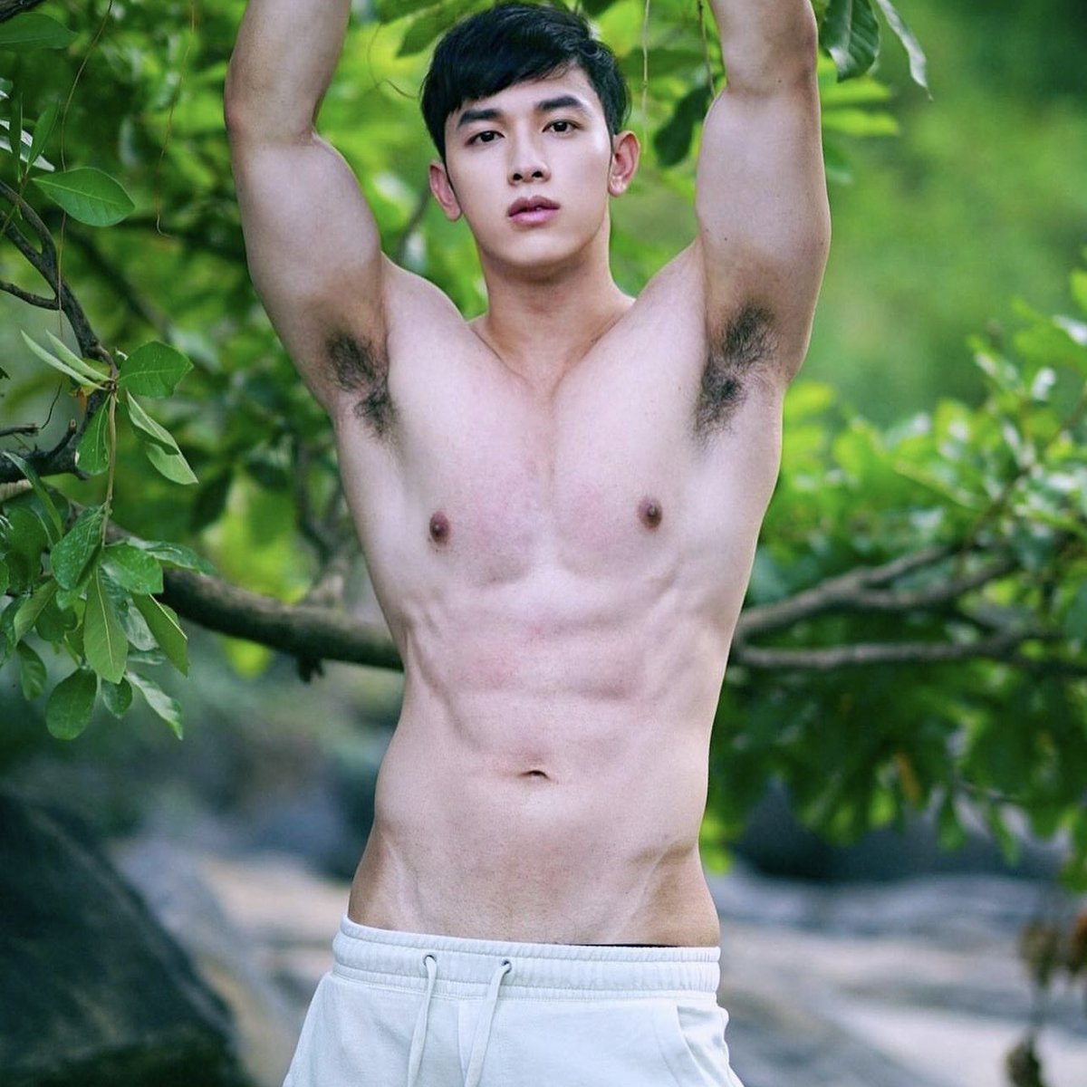 WeLoverarmpits's tweet photo. หนุ่มเซิฟ เห็นแล้วอยากมีเทรนเนอร์ส่วนตัว 🔥 https://t.co/cui6ROSxQ5