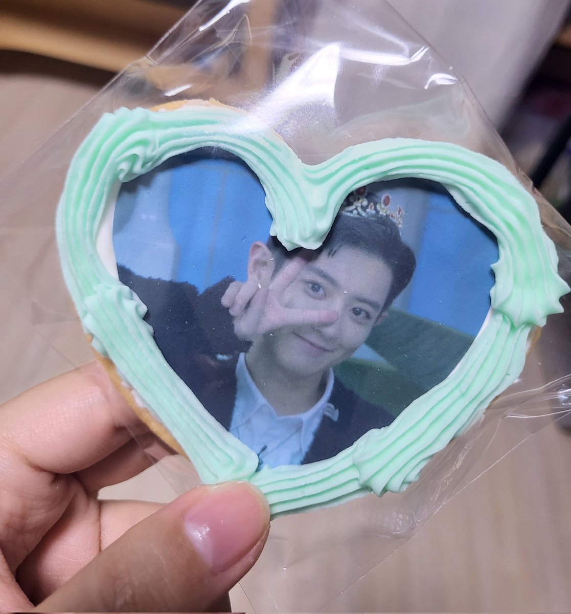 starbang_'s tweet photo. 찬열아생일축하해 💗 쿠키 사진도 너무 예쁘고 케이크도 넘 예뻐서 먹기 아까웠어용 🥲🥲

#찬열생일_너무축하해주고싶은고아니니 https://t.co/CfgR7JrznI