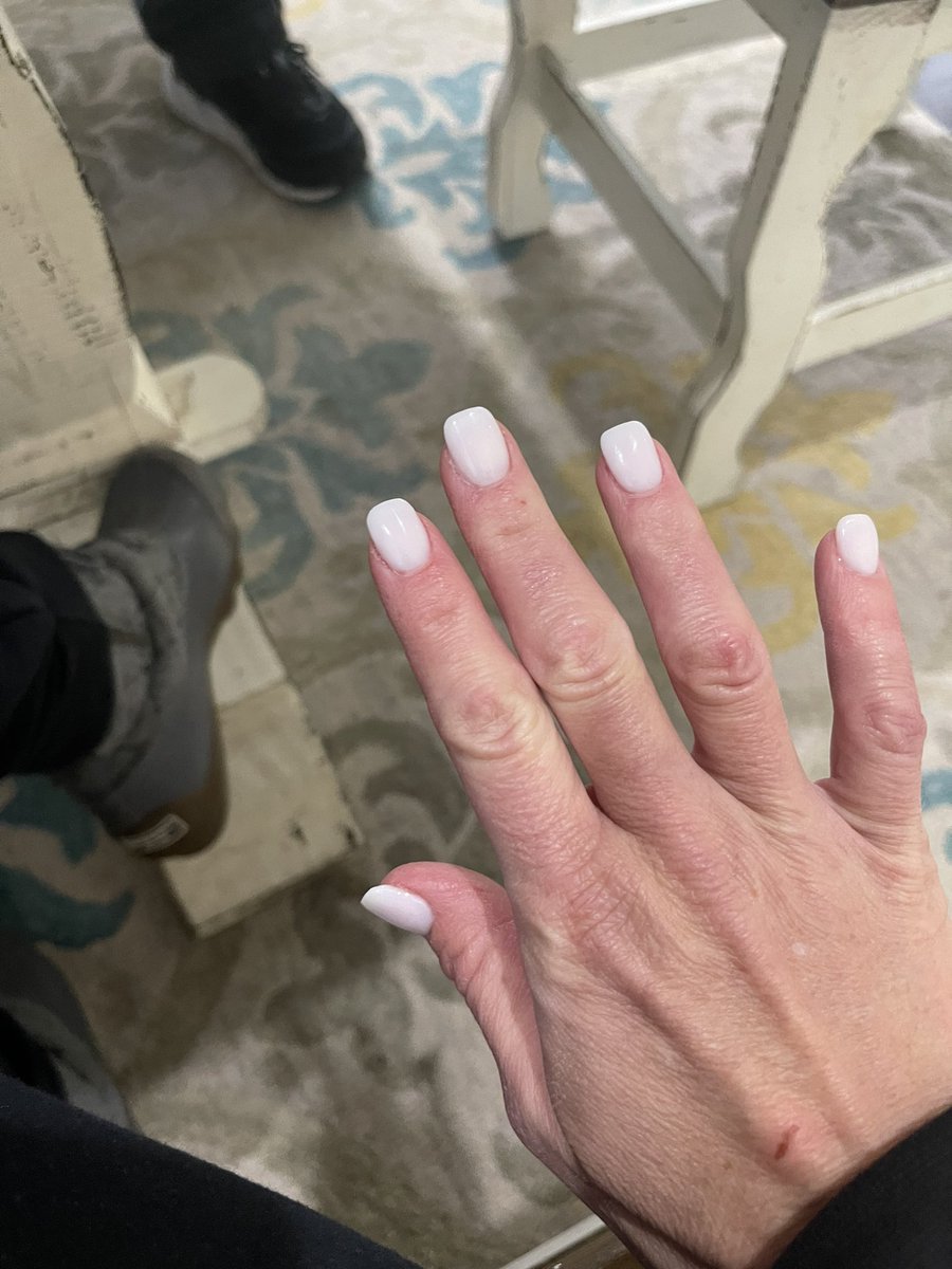 heatherheuman's tweet photo. Manicure/pedicure day with my sister n law and mother n law and dinner as a family.
And such a beautiful nativity scene at the nail salon.
#famfun https://t.co/t8WGQay29w