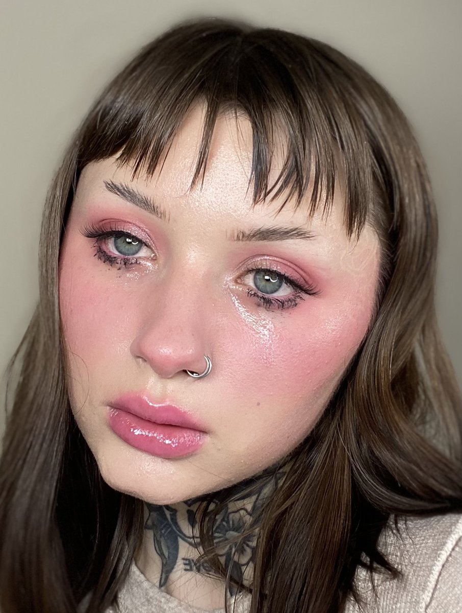 kbihari1's tweet photo. It’s sad girl O’clock 

This is my favourite makeup trend and it was perfect after a long day of work lol https://t.co/xaXIANBusZ