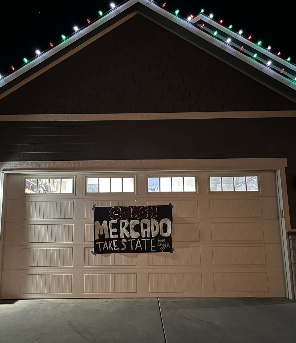 CoachMerc72's tweet photo. Thanks #MHSCheer for the sign! #MaizeEagles #MaizeFootball https://t.co/fTkoJLc5oj