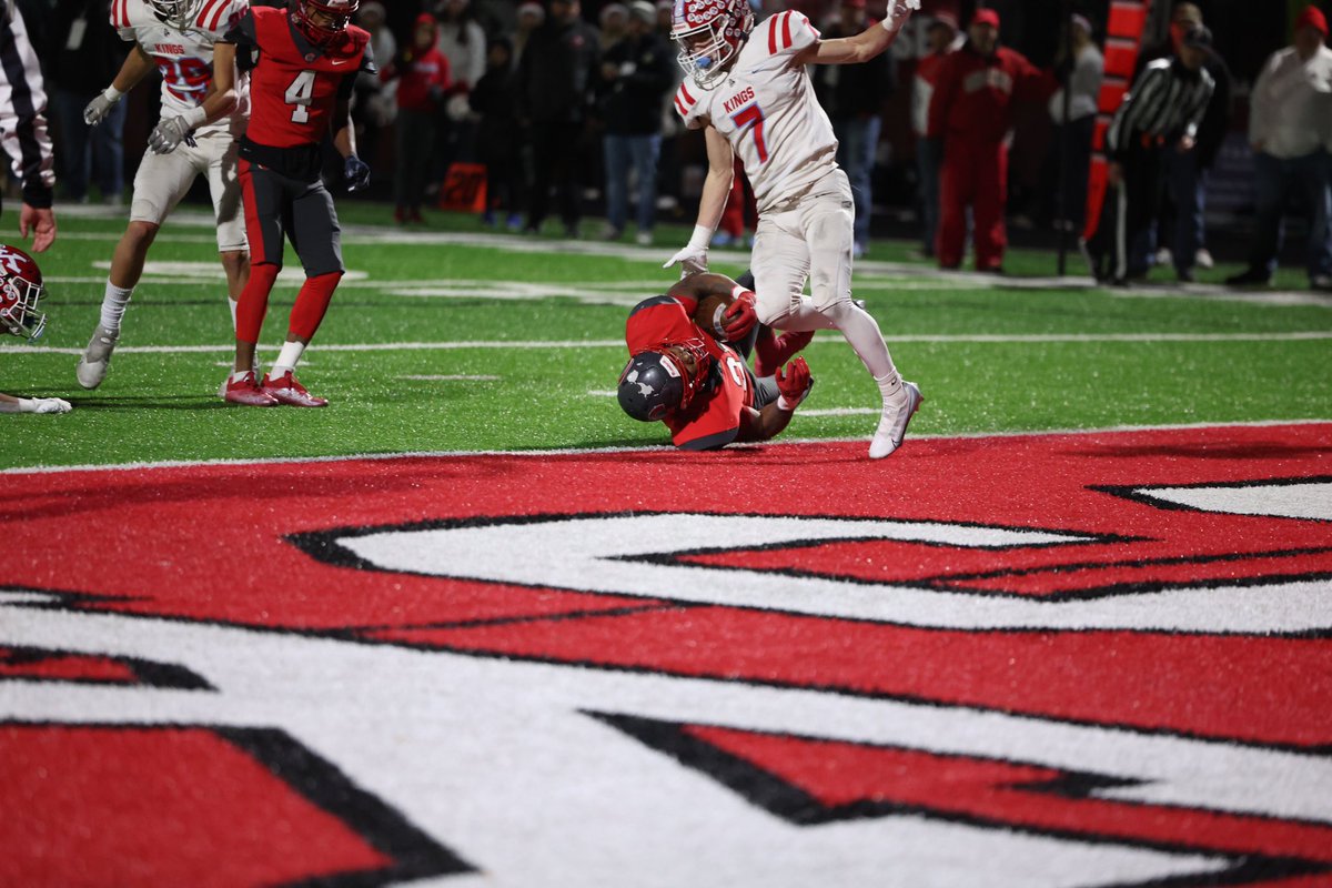 <a href="/ToledoCCHS_FB/">Central Catholic Football</a> up 31 - 21 at half over <a href="/KFBknights/">Kings Football</a>. 

Go Irish!!☘️☘️☘️

📸 <a href="/GlassCityPhoto1/">Glass City Photography, LLC</a> 
🎥 @estesproductions