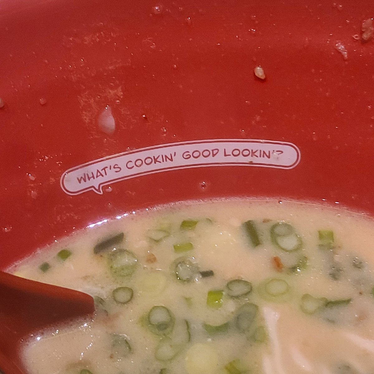 Cece_VR's tweet image. My ramen is trying to flirt with me 😳